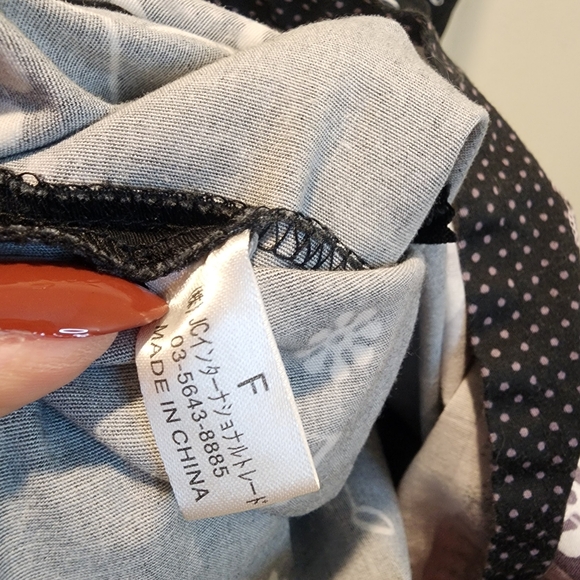 BODY LINE Girls Black Musical Note Suspender Skirt Size 40 - Picture 10 of 12